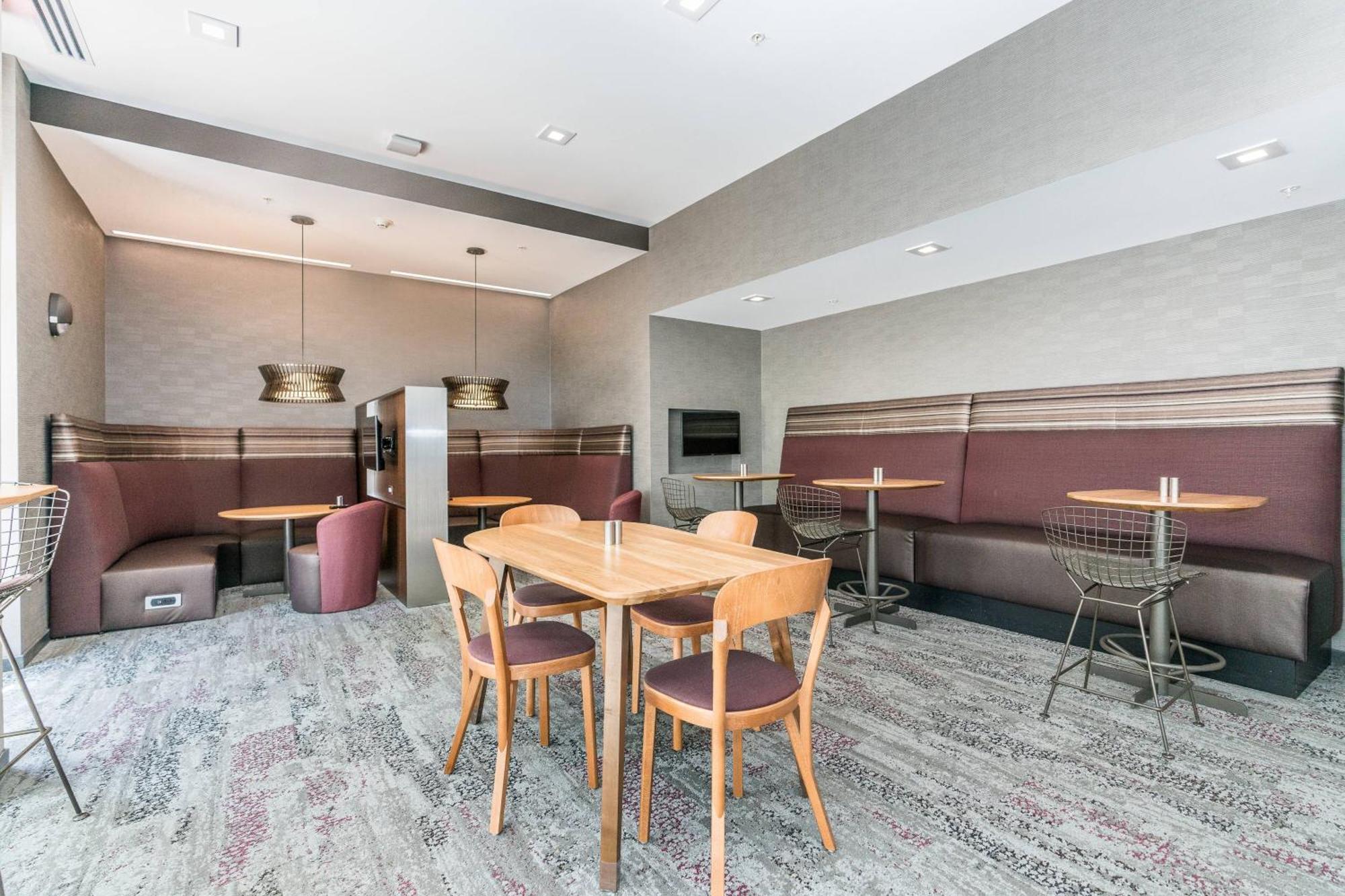 Hotel Courtyard By Marriott West Springfield
