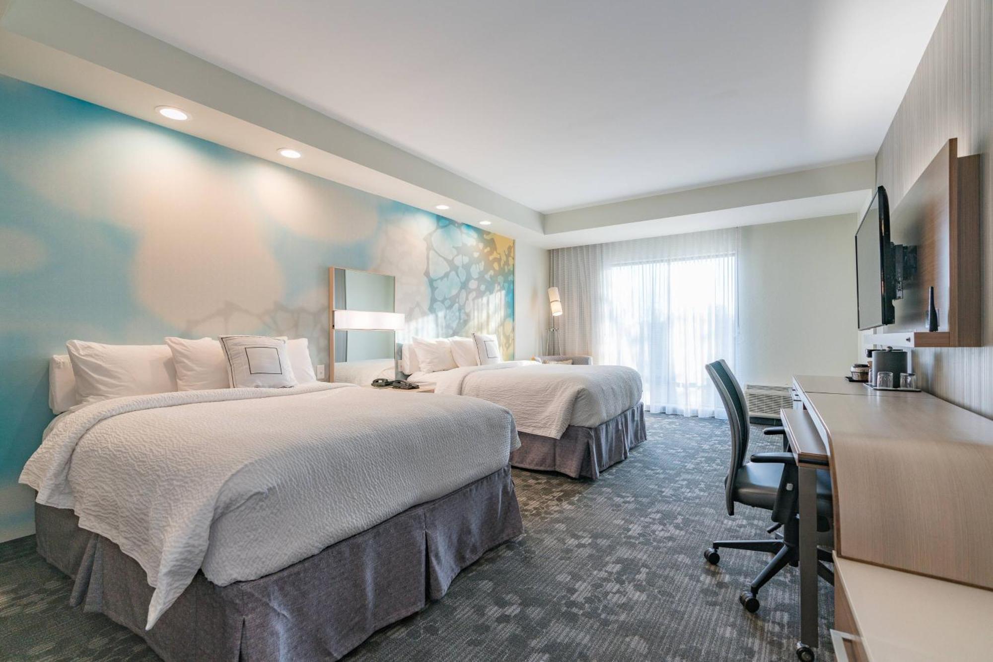 Courtyard By Marriott Hotel
