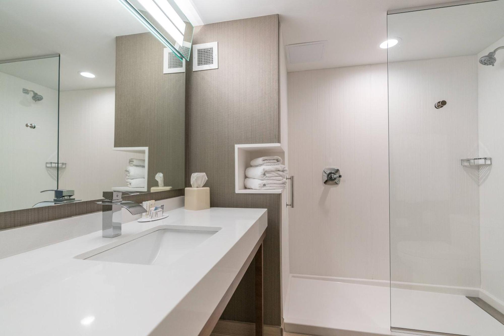 Courtyard By Marriott Hotel 3*